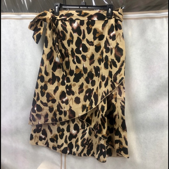 🌸 New Style 🌸 PLUS leopard print wrap skirt - Picture 5 of 11